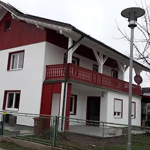 gastehaus-grenzenlos.com-bavaria.com/
